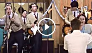 Weezer - 'Buddy Holly' Music Video